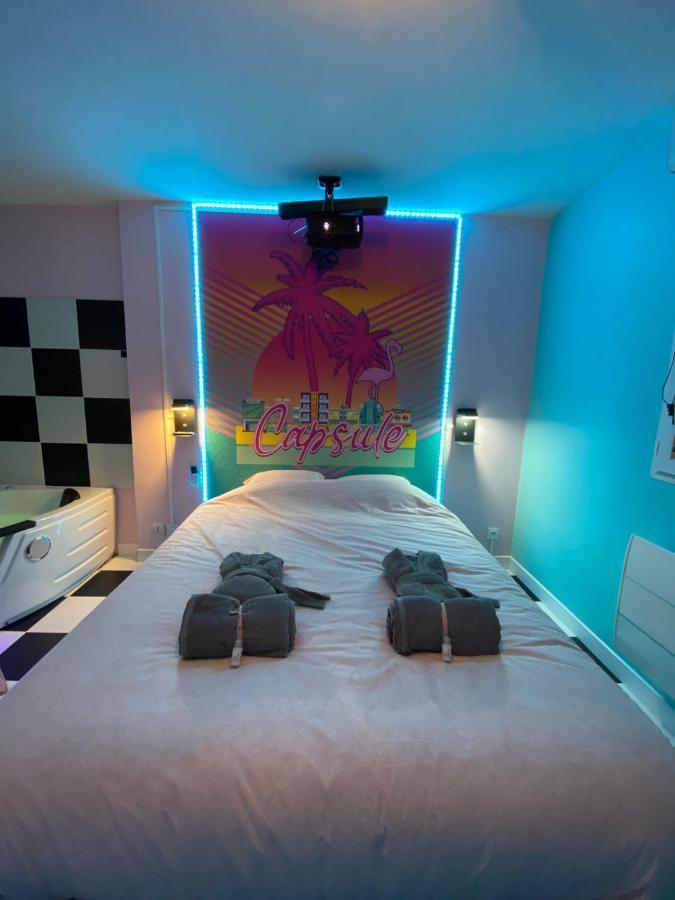 Capsule Miami Vice - Jacuzzi - Billard - Ecran Cinema & Netflix - Ping-Pong - Nintendo & Jeux- 리에뱅 외부 사진
