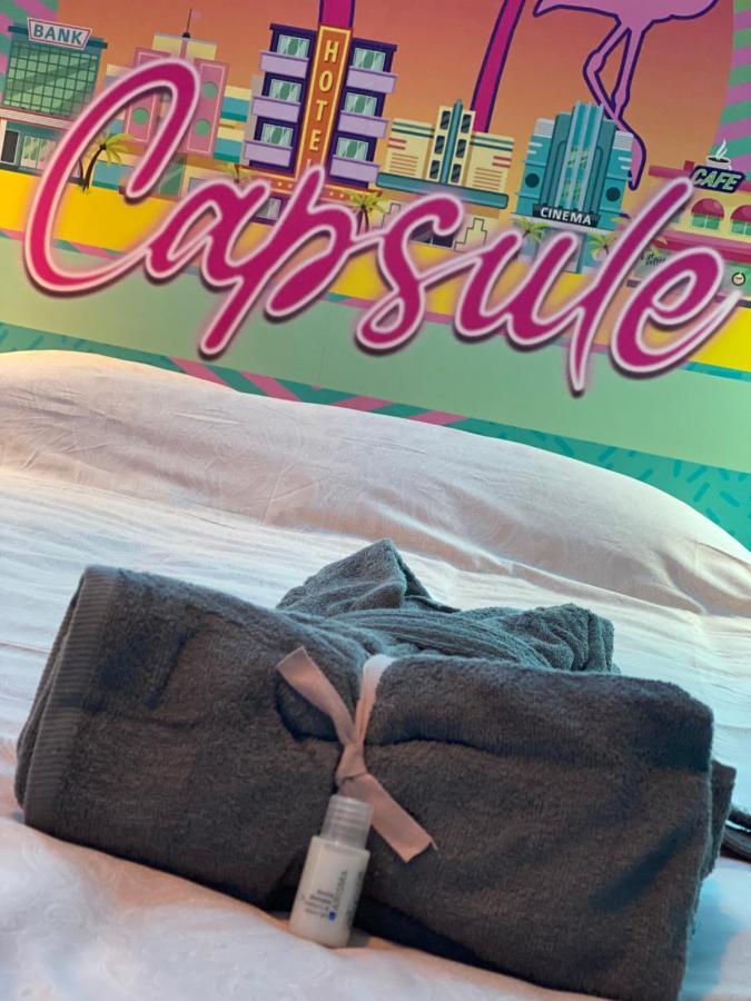 Capsule Miami Vice - Jacuzzi - Billard - Ecran Cinema & Netflix - Ping-Pong - Nintendo & Jeux- 리에뱅 외부 사진