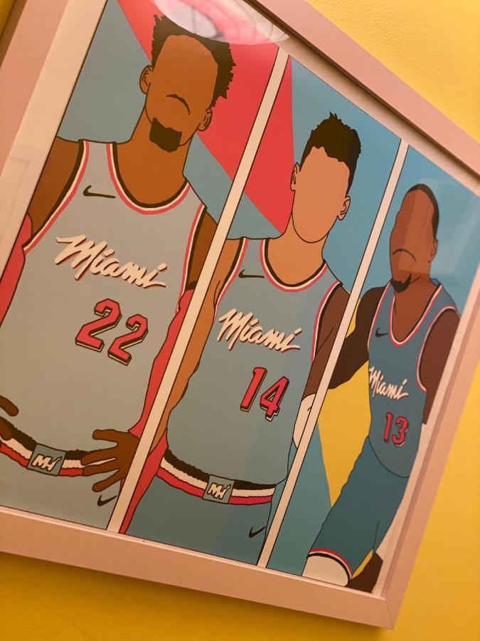 Capsule Miami Vice - Jacuzzi - Billard - Ecran Cinema & Netflix - Ping-Pong - Nintendo & Jeux- 리에뱅 외부 사진