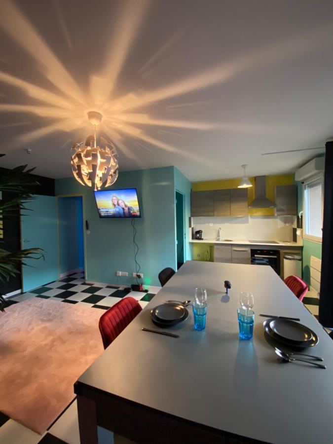 Capsule Miami Vice - Jacuzzi - Billard - Ecran Cinema & Netflix - Ping-Pong - Nintendo & Jeux- 리에뱅 외부 사진