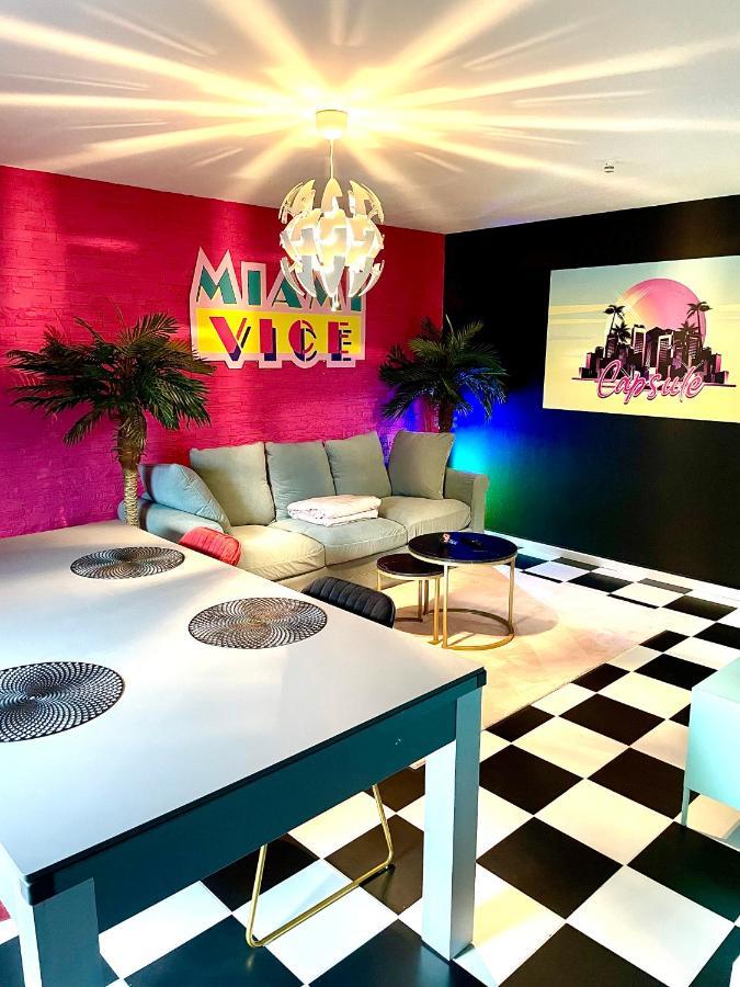 Capsule Miami Vice - Jacuzzi - Billard - Ecran Cinema & Netflix - Ping-Pong - Nintendo & Jeux- 리에뱅 외부 사진