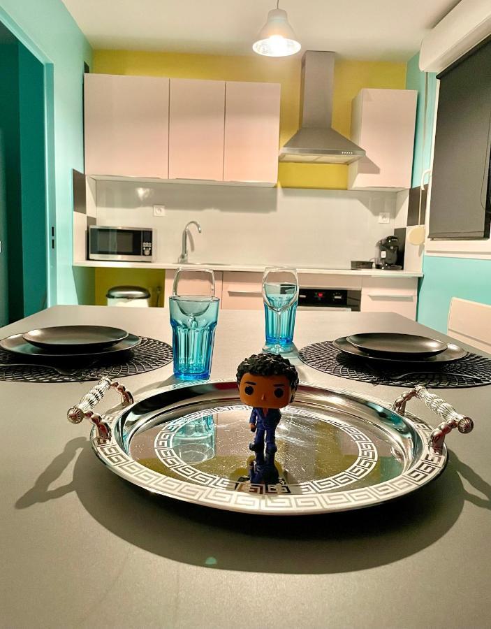 Capsule Miami Vice - Jacuzzi - Billard - Ecran Cinema & Netflix - Ping-Pong - Nintendo & Jeux- 리에뱅 외부 사진