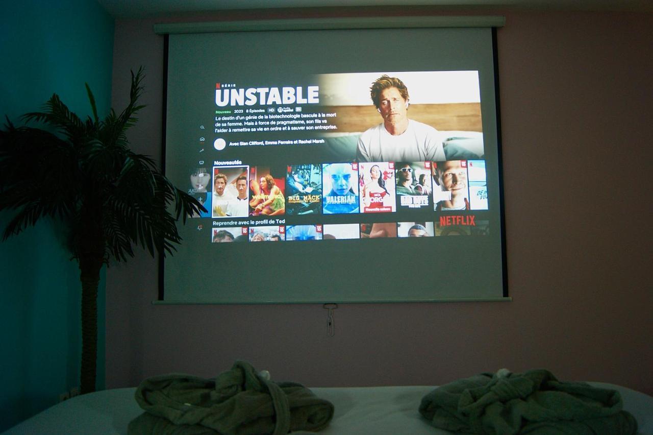 Capsule Miami Vice - Jacuzzi - Billard - Ecran Cinema & Netflix - Ping-Pong - Nintendo & Jeux- 리에뱅 외부 사진